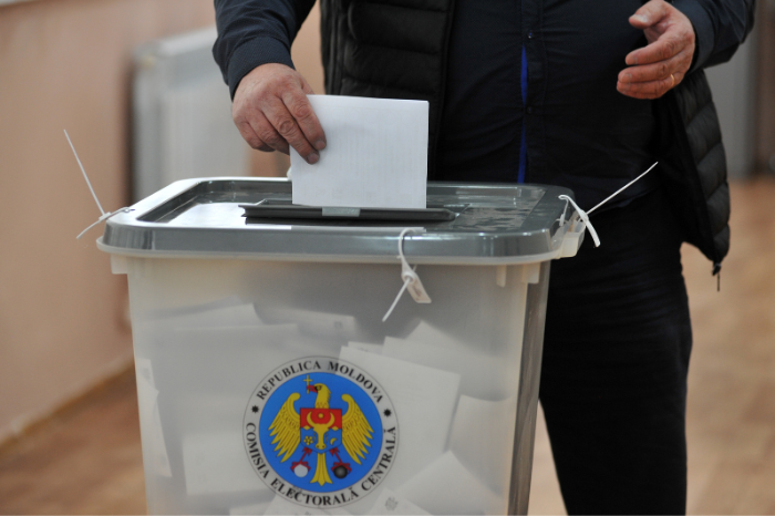 Для проведения новых и частичных местных выборов откроются 13 избирательных участков