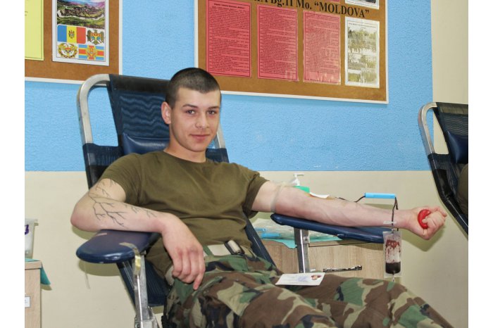 Peste 400 de militari ai Armatei Naționale au donat sânge