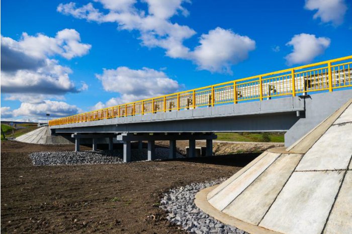 PM visits bridge from north Moldova village, recently opened for movement 