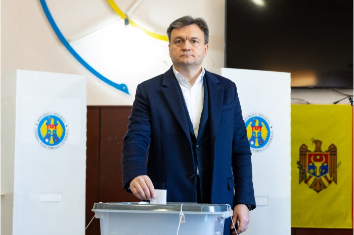 Moldovan PM says attack on behalf of crime rings takes place, only vote can defeat electoral fraud