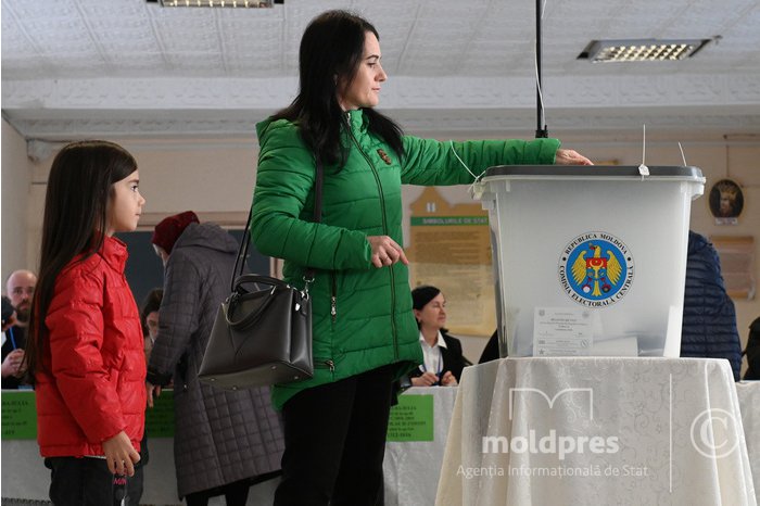 Moldovan electoral body says 9,777 people vote in Moldovan settlements where new local elections were held