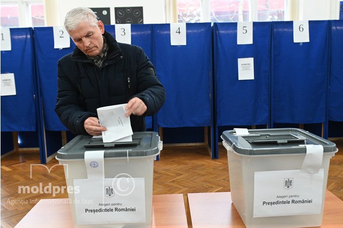 Record turnout of Moldovans with Romanian citizenship in Romania's presidential elections