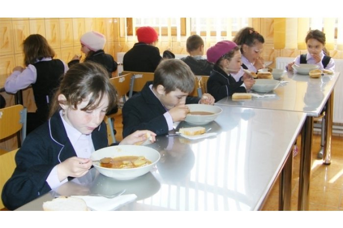 Most schools of Moldova to ensure free of charge nourishment of pupils from fifth-ninth forms as of 1 September 2025 