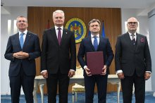 Liderii țărilor baltice au semnat la Chișinău o declarație comună de sprijin pentru aderarea Republicii Moldova la UE. „Moldova este o națiune europeană și are locul său de drept în sânul familiei UE”'